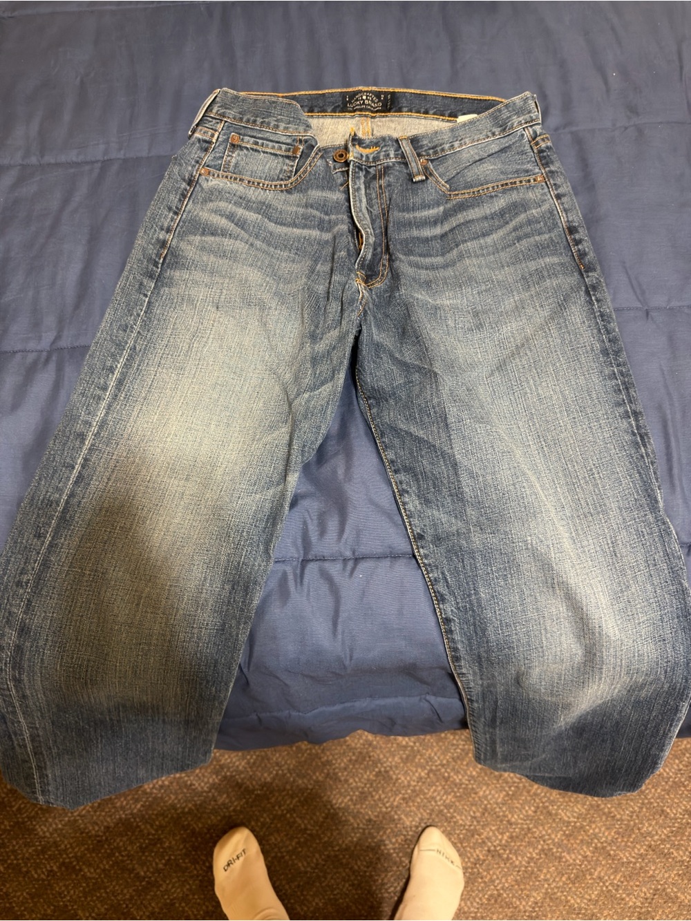 Lucky Brand Men's Light Blue 329 classic straight